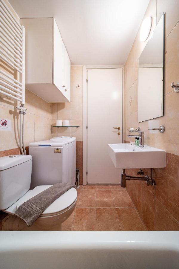 Per56 By Smart Cozy Suites - Right Next To The Metro - Parking - Available 24Hr 雅典 外观 照片